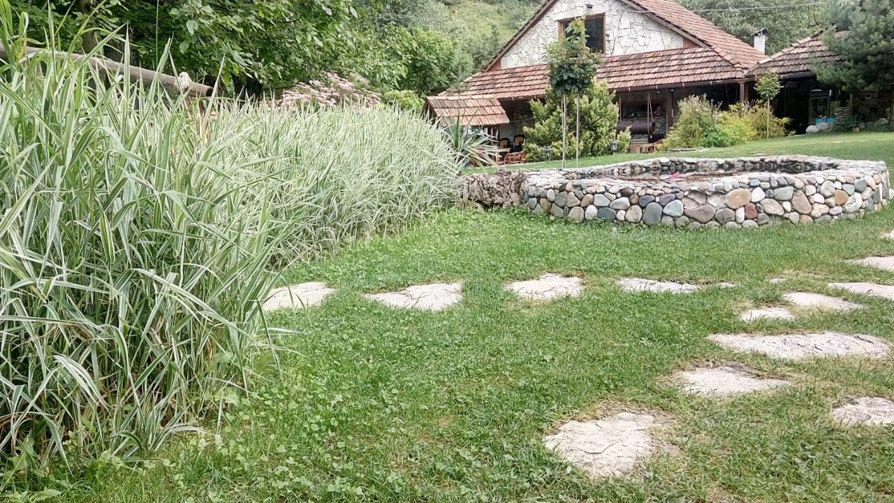 Bed and Breakfast Eco Garden Dilidschan Exterior foto