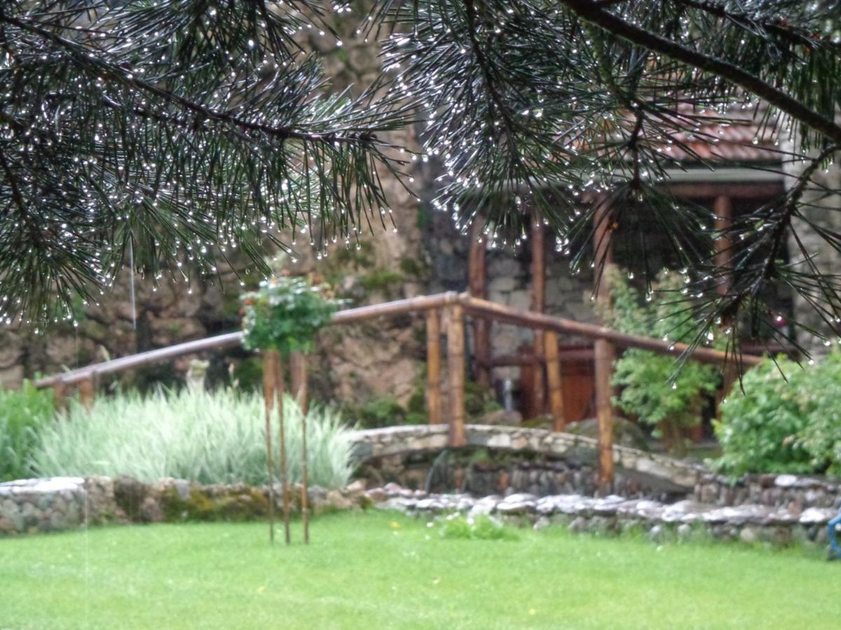 Bed and Breakfast Eco Garden Dilidschan Exterior foto
