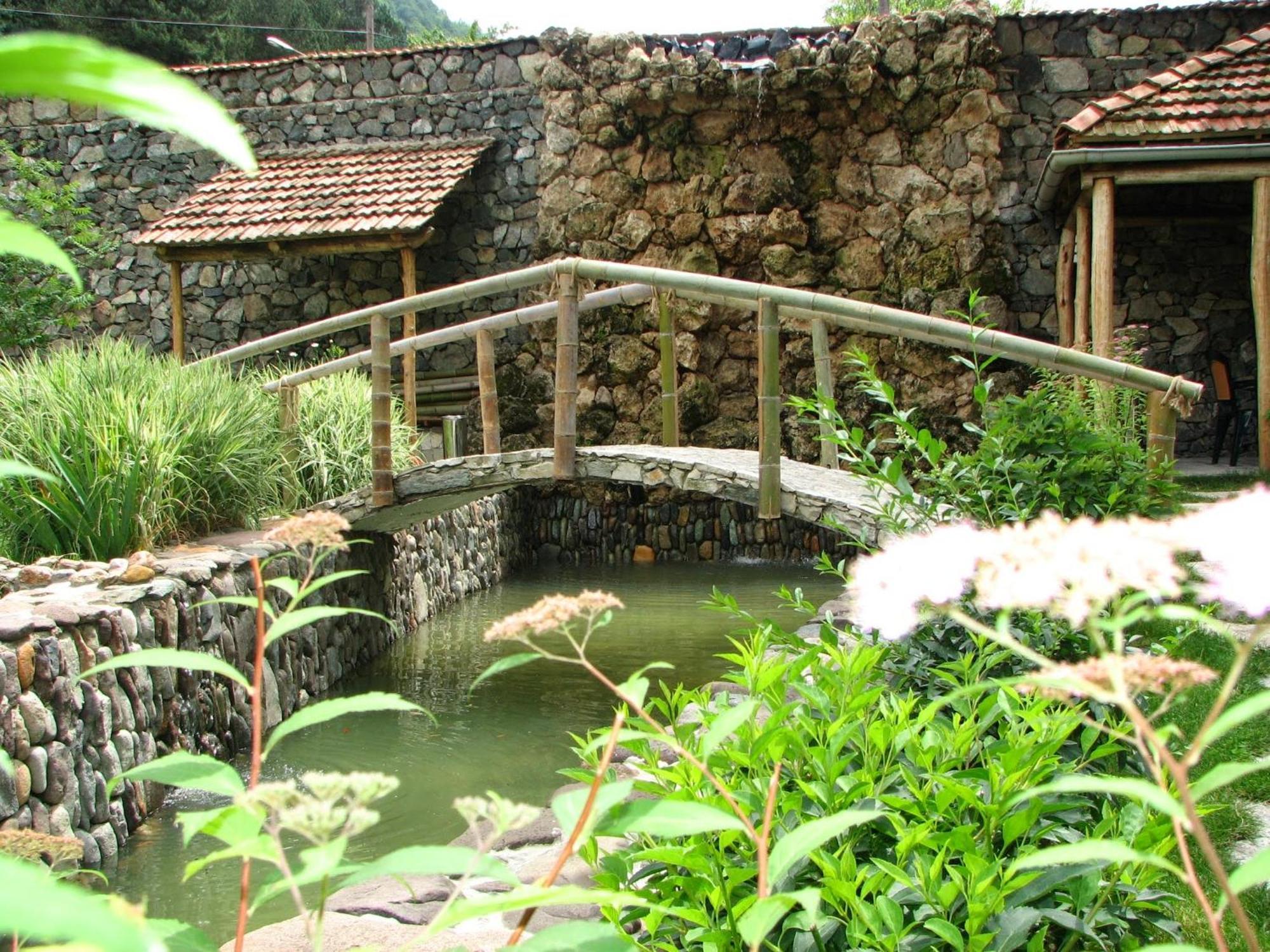 Bed and Breakfast Eco Garden Dilidschan Exterior foto