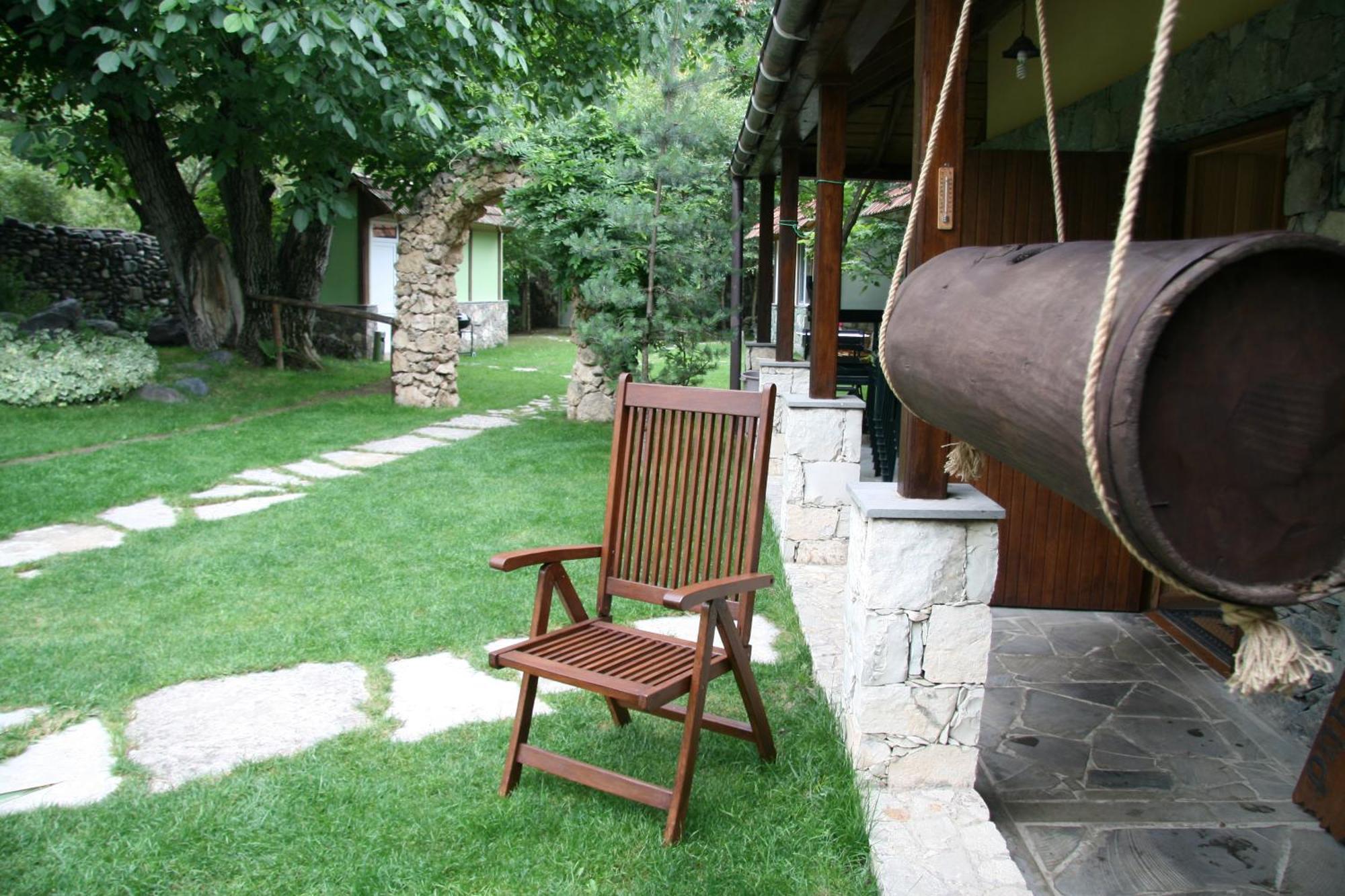 Bed and Breakfast Eco Garden Dilidschan Exterior foto