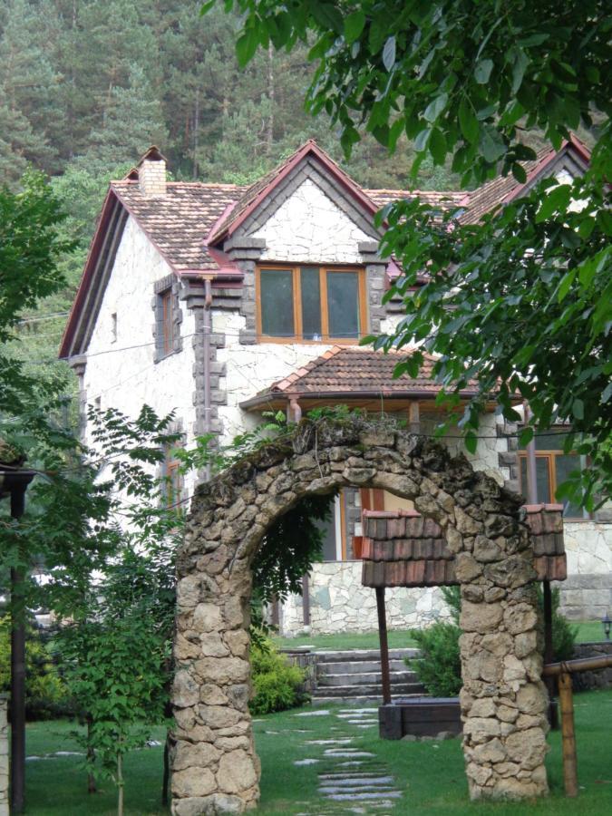 Bed and Breakfast Eco Garden Dilidschan Exterior foto