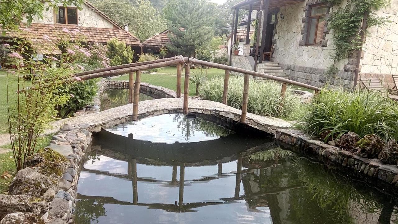 Bed and Breakfast Eco Garden Dilidschan Exterior foto