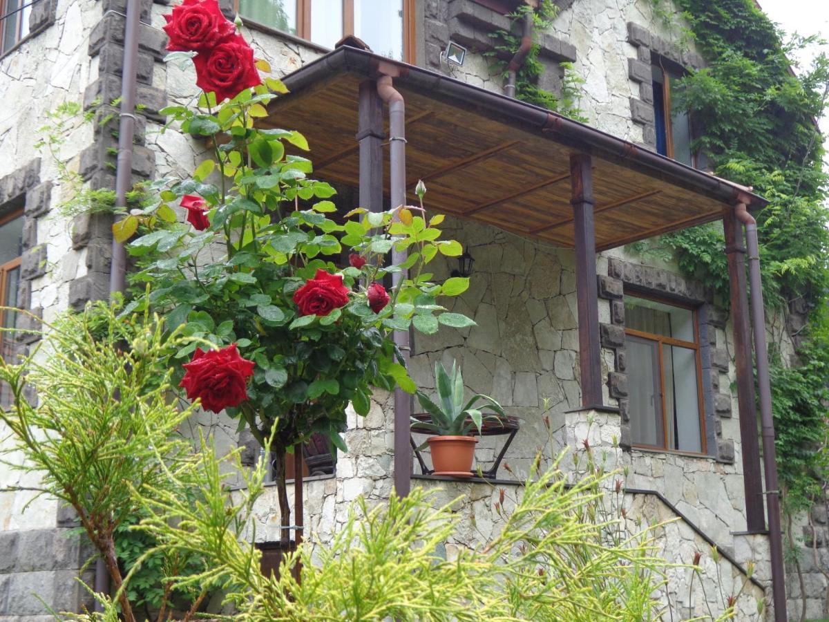 Bed and Breakfast Eco Garden Dilidschan Exterior foto